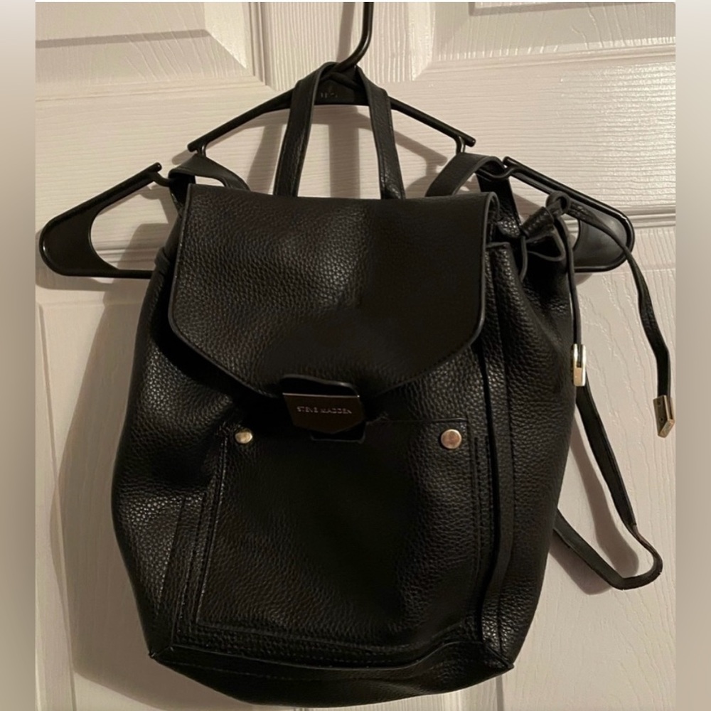 Steve Madden black back pack